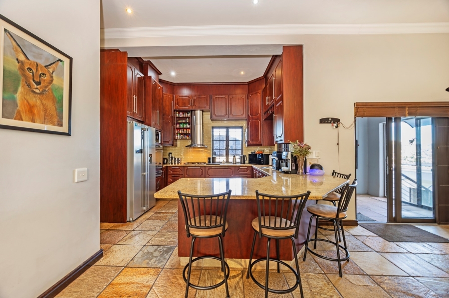 4 Bedroom Property for Sale in Van Riebeeckshof Western Cape